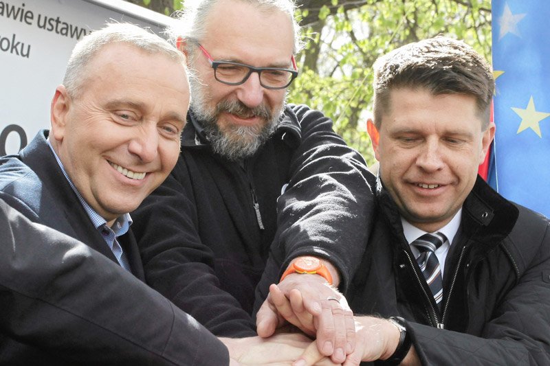 Do zjednoczenia opozycji powinno dojść jak najszybciej. Osobno PO i Nowoczesna są słabe, razem mogą mieć poparcie porównywalne z PiS.