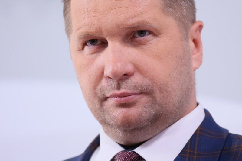 Białystok jest kolejnym miastem, które nie chce, żeby uczniowie korzystali z podręcznika do HiT autorstwa Wojciecha Roszkowskiego