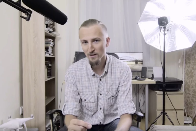 Nagranie z momentu, kiedy Paweł Kostowski próbuje opowiedzieć zebranym o krzywdzie 13-letniej dziewczynki, wrzuciły do sieci osoby związane z Chrystusowcami.