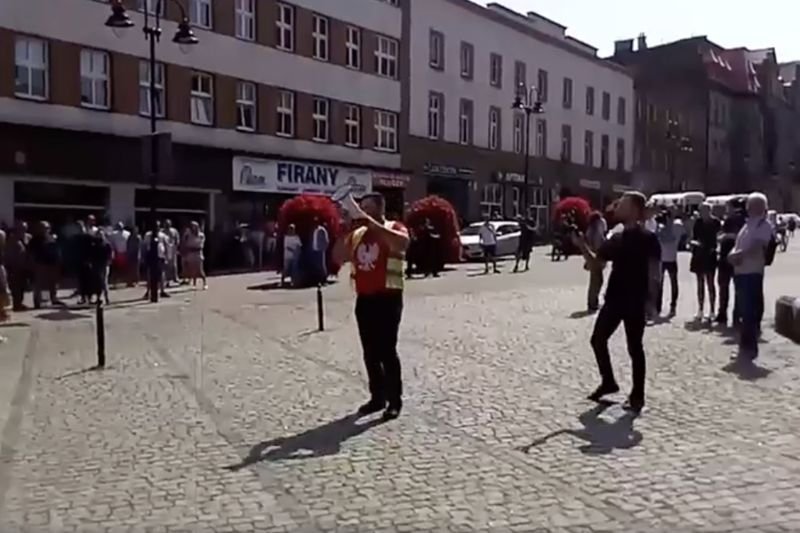 Organizator chciał zorganizować marsz dla 14-letniej Vanessy.