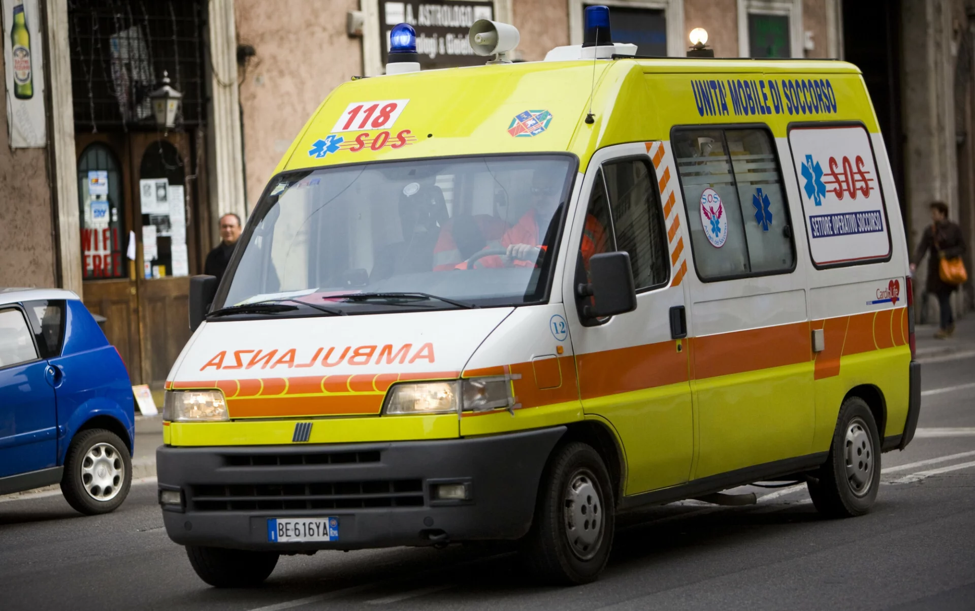 Neapol. Nie żyje 8-latek, który nagle zasłabł w szkole.