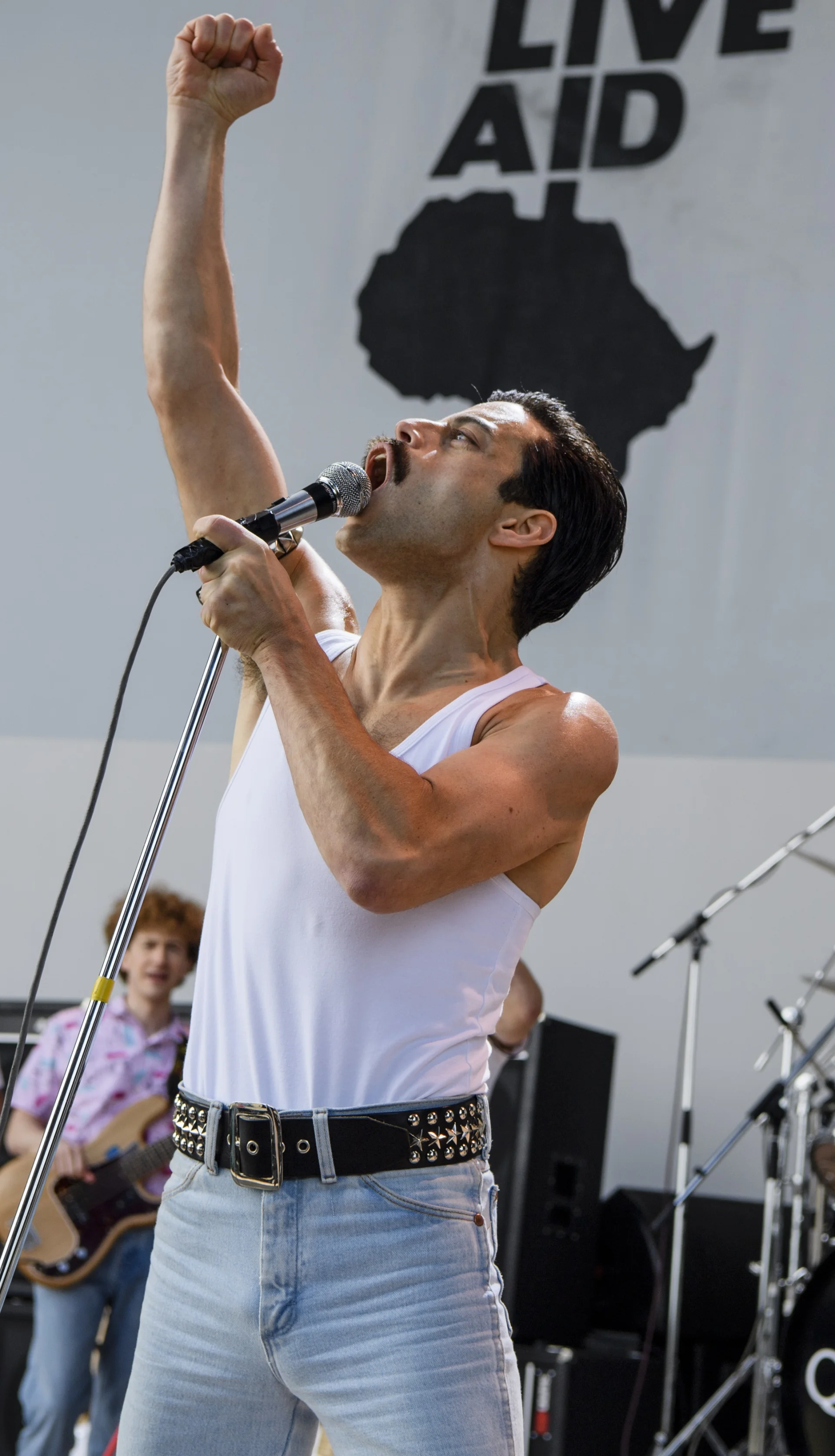 Rami Malek doskonale odwzorował ruchy sceniczne Freddiego Mercury