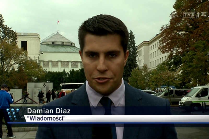 "Wiadomości" zmanipulowały obraz protestu przeciw zaostrzeniu prawa aborcyjnego.