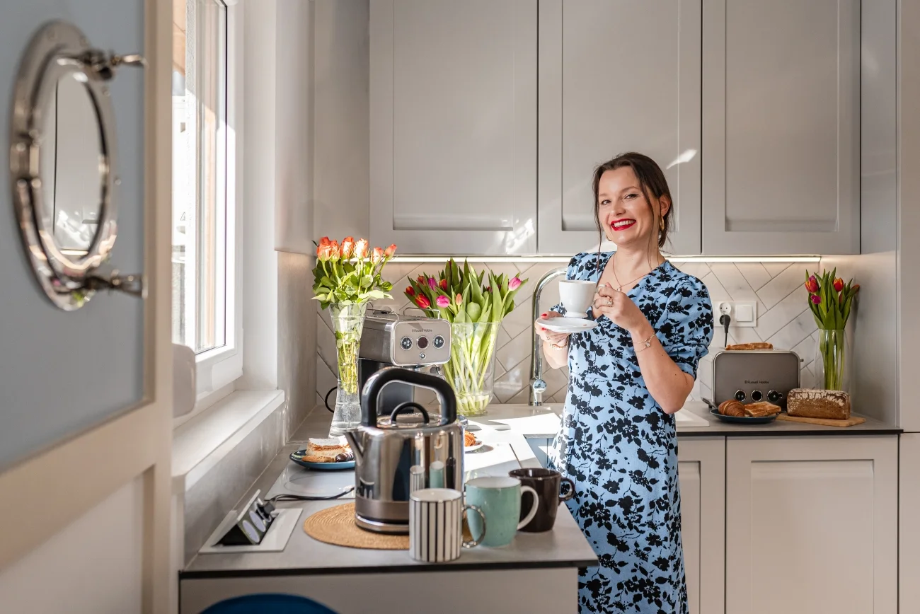 Do 30 września 2023 nowoczesne i stylowe czajniki elektryczne brytyjskiej marki Russell Hobbs można zakupić w ramach promocji "CASHBACK 50 ZŁ", dzięki której można odebrać z bankomatu 50 zł w gotówce.