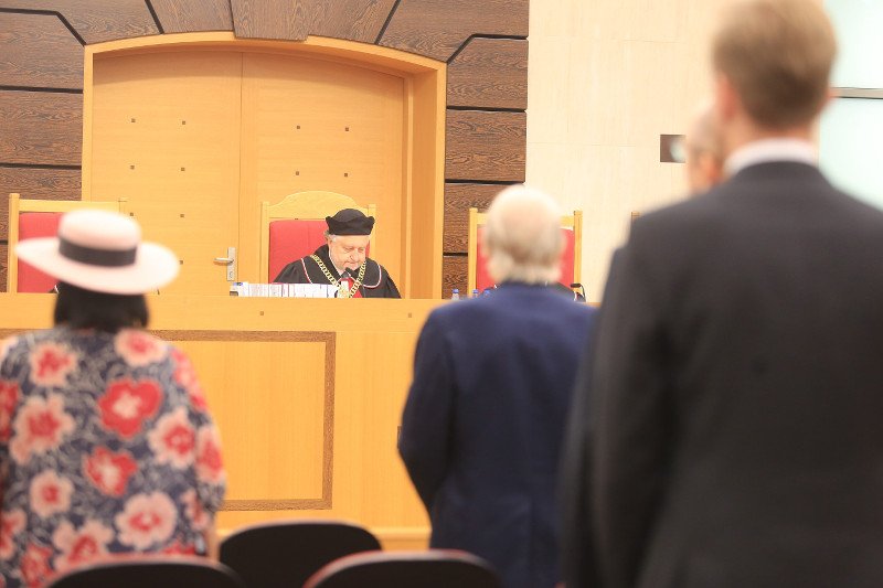 Trybunał Konstytucyjny uznał, że ustawa przyjęta w lipcu w niektórych punktach jest niezgodna z Konstytucją.