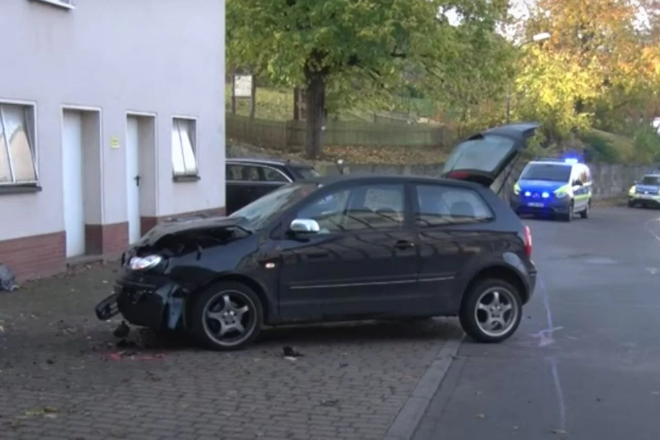 Samochód kierowany przez 30-latka wjechał w grupę uczniów w niemieckim landzie Hesja.