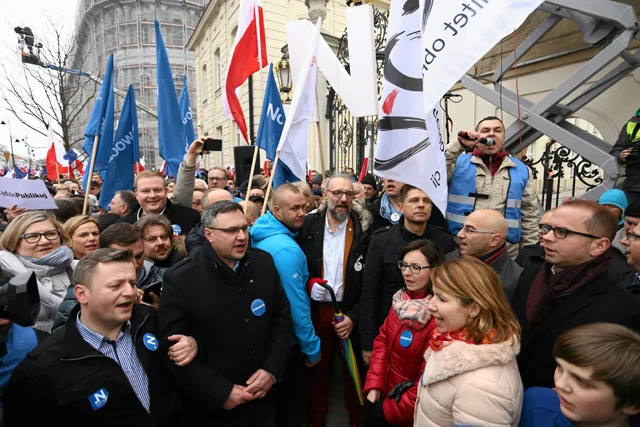 Demonstracja KOD w obronie Konstytucji