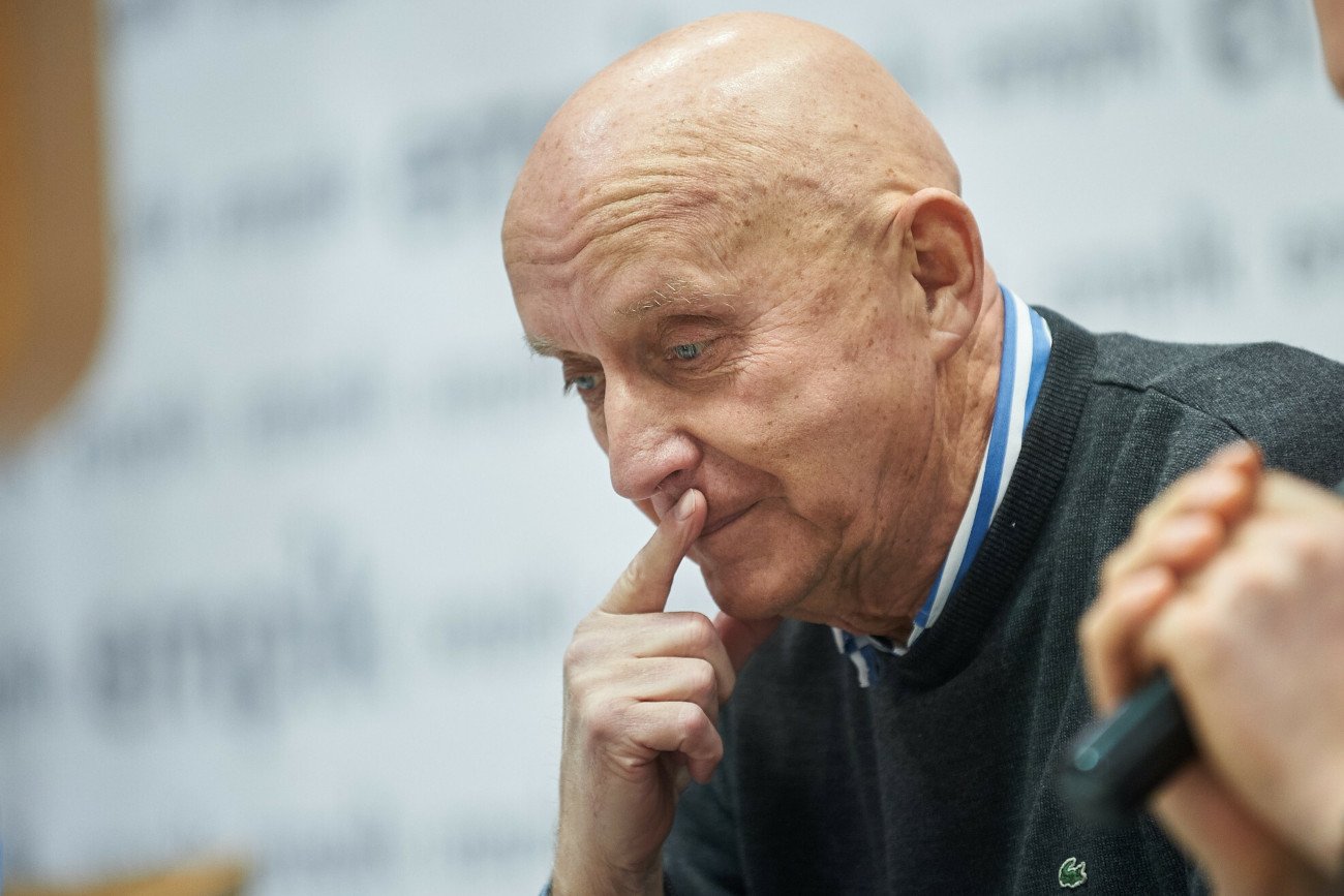 Jerzy Dziewulski mówi o konieczności dymisji komendanta głównego policji.