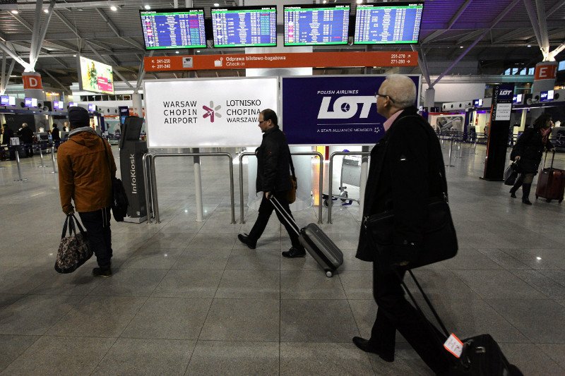 Okazuje się, że przez niezapłacony mandat możemy trafić do lotniskowego aresztu i nie polecieć w podróż.