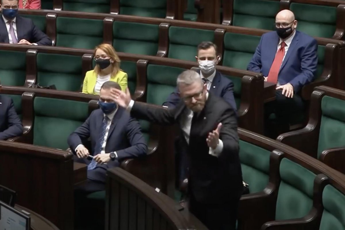 Grzegorz Braun nie miał maseczki. Polityk wykluczony z obrad Sejmu