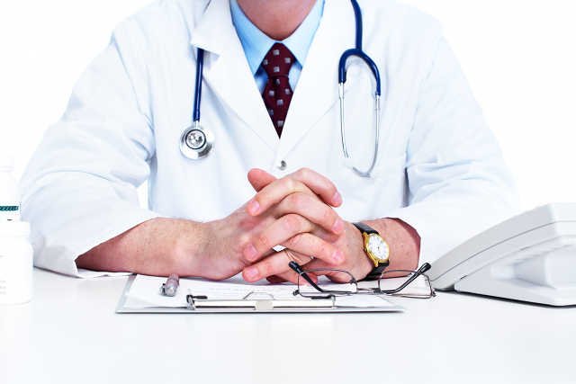 Lekarze oprócz zasłaniania się klauzulą sumienia, chcą wychowywać pacjentki