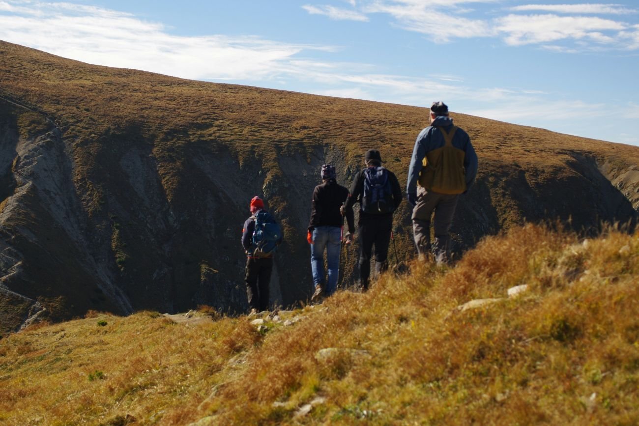 To najlepszy czas na wychodzenie w góry. Ale uważajcie, bo naciągacze już czekają