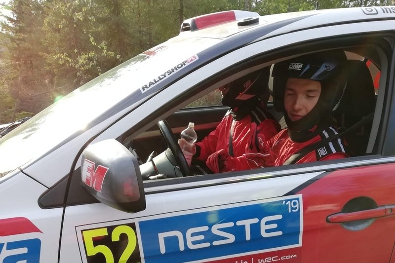 Polaków zatrzymała policja.