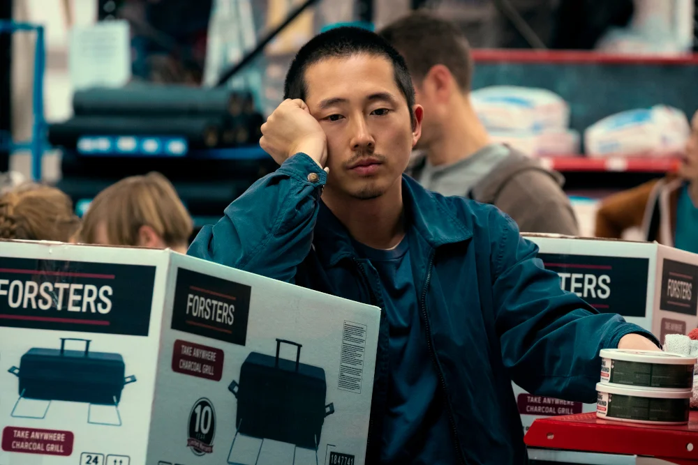 Awantura: recenzja Steven Yeun