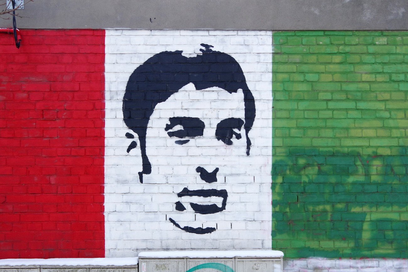 Kandydatura Kazimierza Deyny na patrona SP 97 w Warszawie wzbudziła sporo kontrowersji.