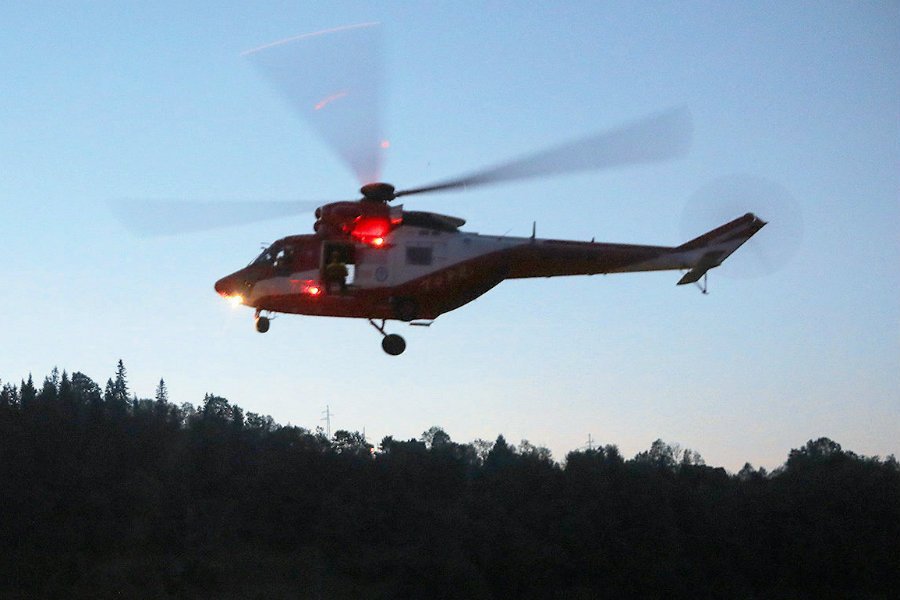Zaginionym grotołazom grozi hipotermia. Obawiamy się o ich życie - powiedział naczelnik TOPR Jan Krzysztof.