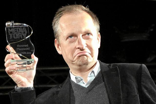 Konrad Piasecki przyznał, że dał się nabrać premierowi. Na zdjęciu: Piasecki odbiera nagrodę "Mediator". Rok 2012