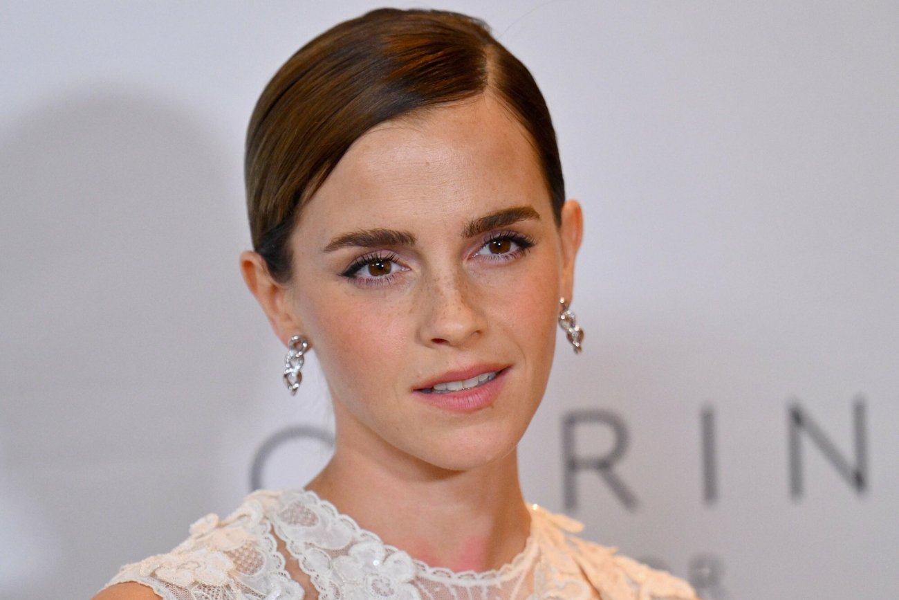 Emma Watson pod ostrzałem internautów za promowanie ginu Brada Pitta.