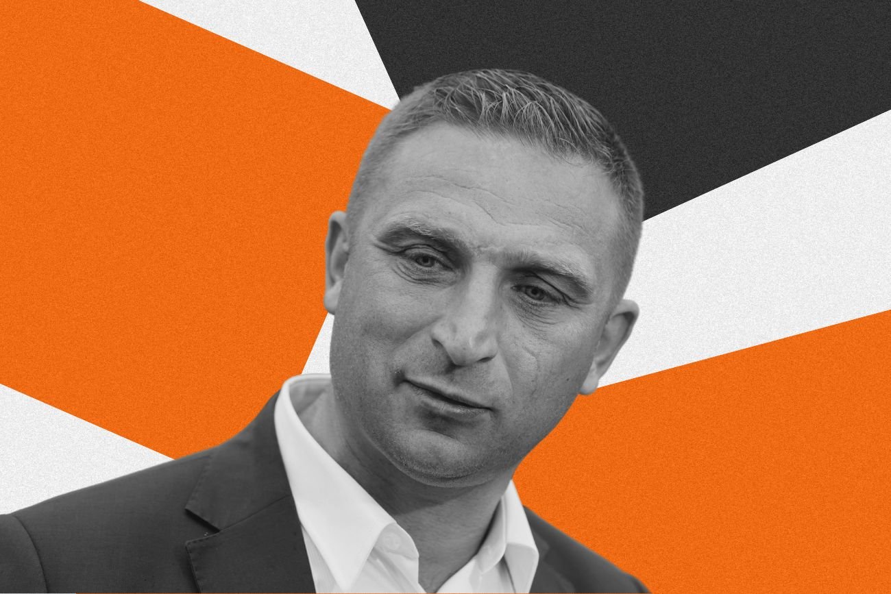 "Bączek, co ty wyrabiasz?", "Impulsywny", "Robił teatr". Znają Bąkiewicza, opowiadają nam, jaki jest