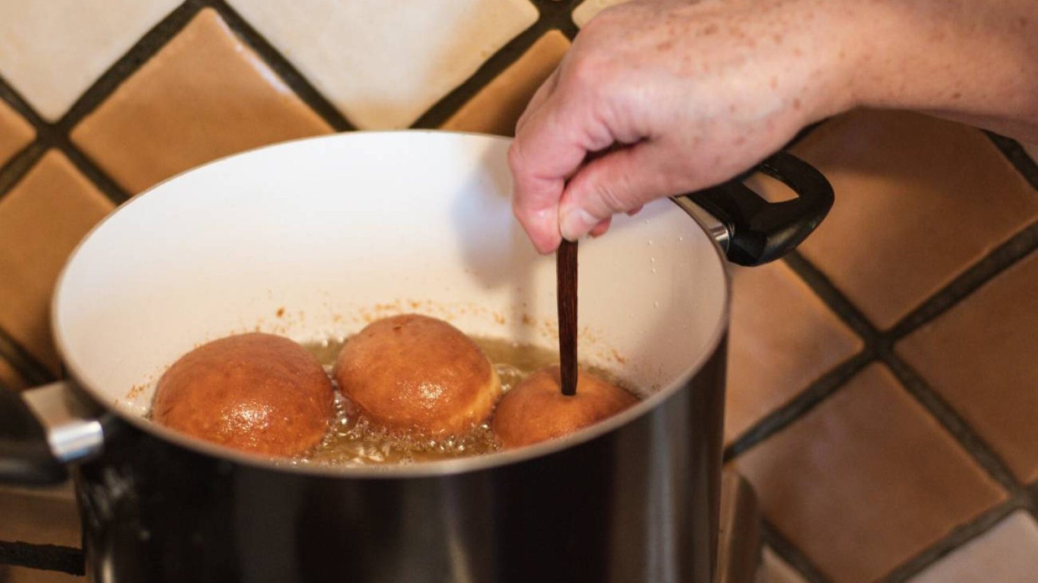 Przepis na pączki z przepisu prababci. Ulepszyłam o składnik