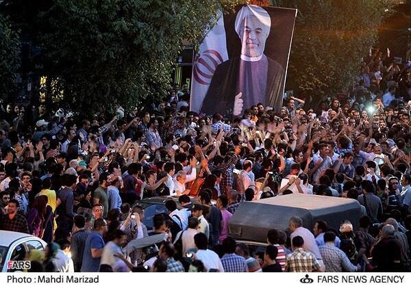 Irańczycy cieszą się z wyniku wyborów.