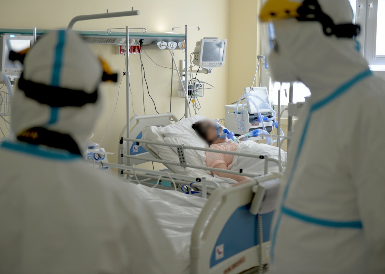 Kim aktualnie są pacjenci covidowi? W gdańskim szpitalu zakaźnym to same osoby niezaszczepione