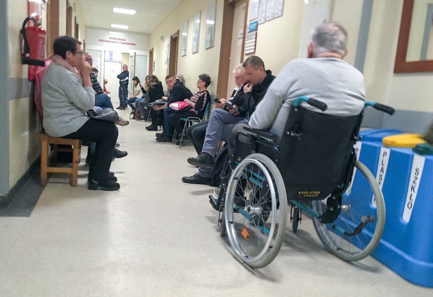 Pielęgniarki protestują, bo domagają się lepszych warunków pracy. W Polsce wciąż brakuje osób do pracy w tym zawodzie