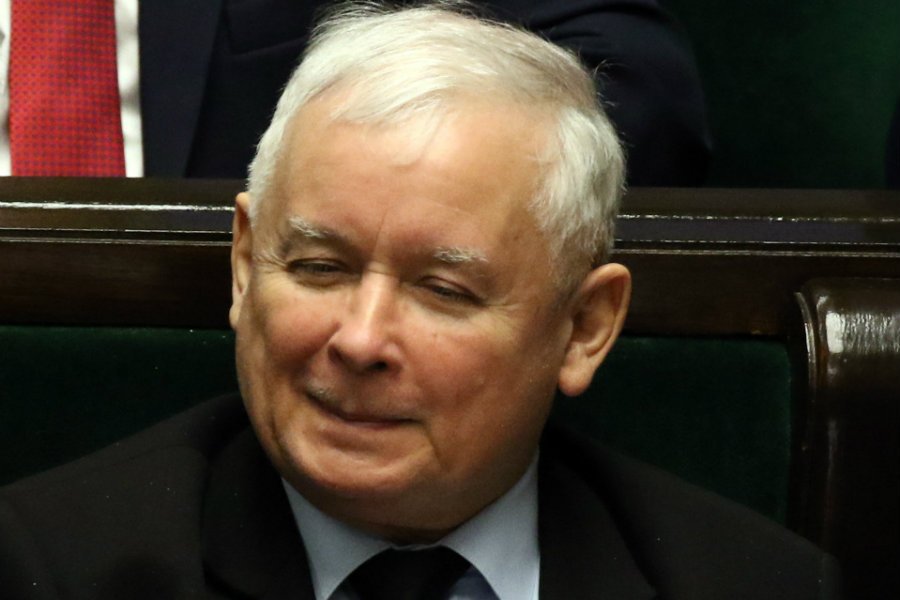 Prawo i Sprawiedliwość znów miażdży Platformę Obywatelską w sondażu. Ma 49 proc. poparcia.