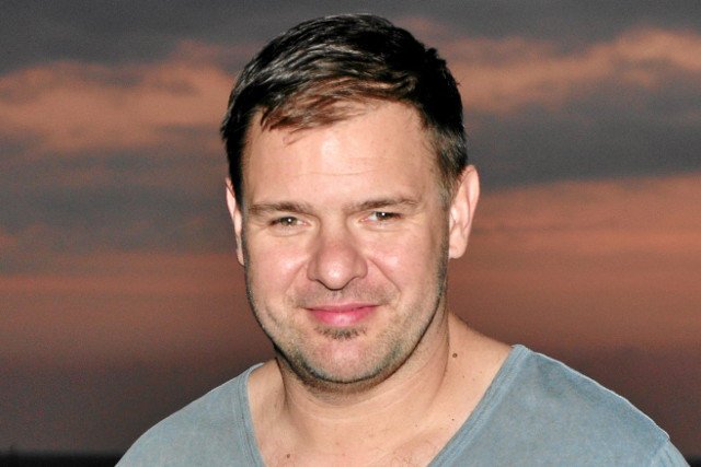 Teatr Tomasza Karolaka wznawia działalność repertuarową