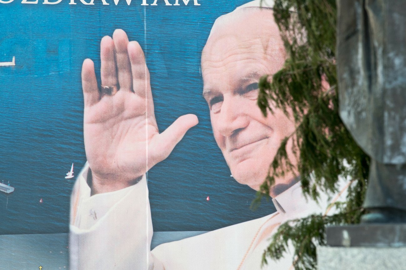 Magdalena Smoczyńska, córka Jerzego Turowicza, w emocjonalnych słowach podsumowała ostatnie wydarzenia wokół Jana Pawła II.