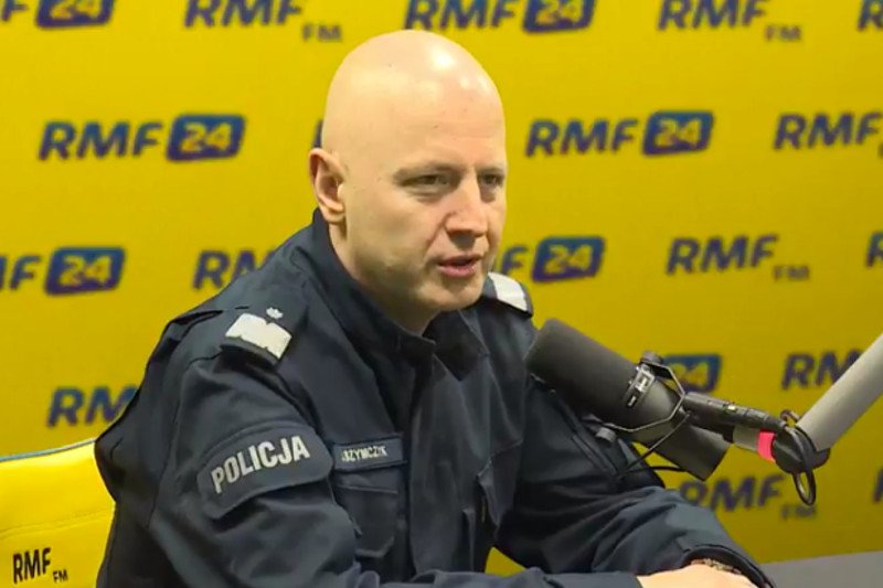 Zabezpieczenie miesięcznic smoleńskich jest drogie i będzie jeszcze droższe. Szef policji ujawnia, kto jest temu winien