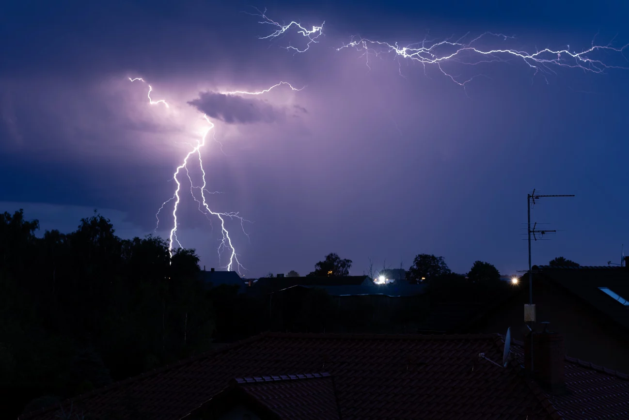 Kolejny tydzień rozpoczyna się burzowo. Oto prognoza pogody na 26 lipca.