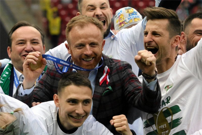 Trener Lechii Gdańsk Piotr Stokowiec wykonał wzruszający gest, który z pewnością spodoba się kibicom jego klubu.