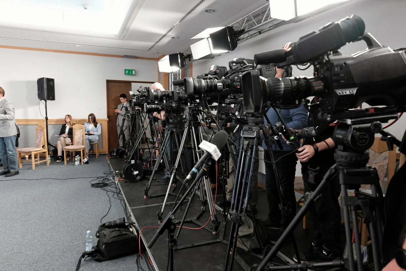 Reporterzy Bez Granic ostrzegają. Presja na media publiczne. Media publiczne pod presją. Reporterzy Bez Granic ostrzegają.