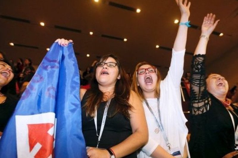 Radość w Chile, gdy izba niższa parlamentu zdecydowała o złagodzeniu restrykcyjnego prawa aborcyjnego.