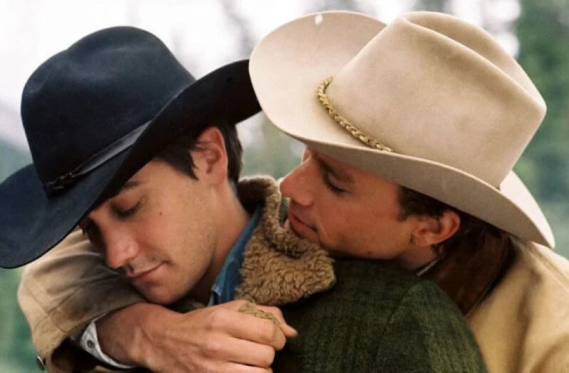 Jake Gyllenhaal i Heath Ledger w filmie "Tajemnica Brokeback Mountain"