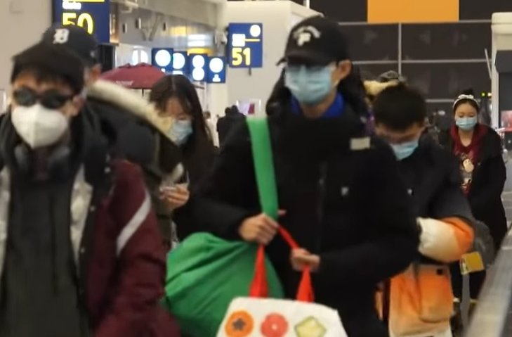 Brytyjczyk może być "superroznosicielem" koronawirusa.