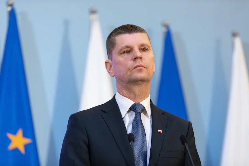 Minister Dariusz Piontkowski ma plan na zdalne lekcje dla uczniów.