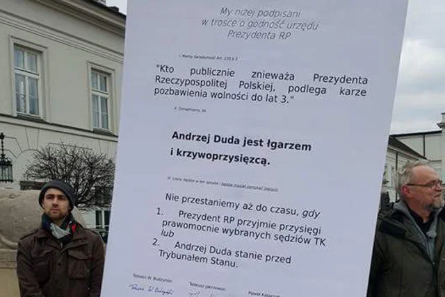 Transparent wznoszony na jednej z wcześniejszych manifestacji.