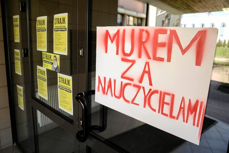 Radni PiS z Jastrzębia-Zdroju złożyli wniosek o podwyżki dla nauczycieli.