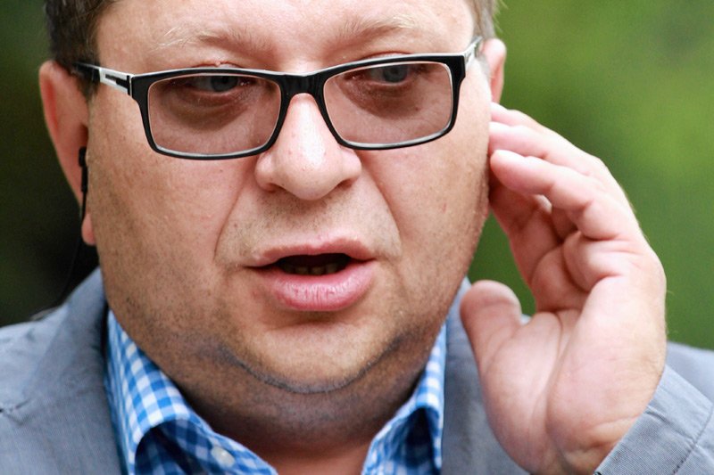 Kontrowersyjny biznesmen i współautor kilku głośnych afer Zbigniew Stonoga trafił za kraty.