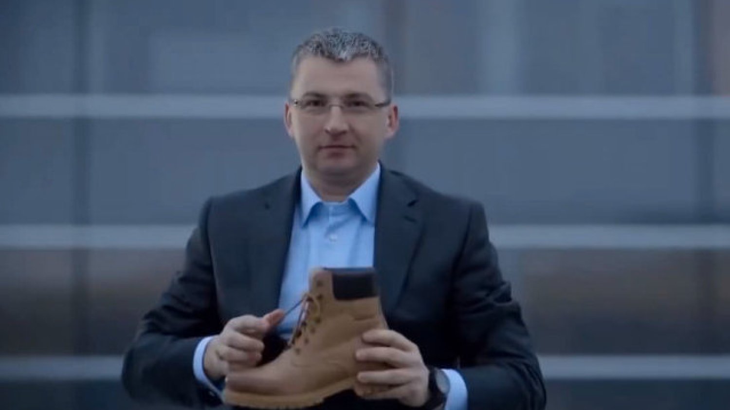 Dariusz Miłek zaczynał od bazarowego biznesu, teraz kontroluje firmę wartą 7 mld złotych. Ile powinien płacić pracownikom za odniesiony sukces?