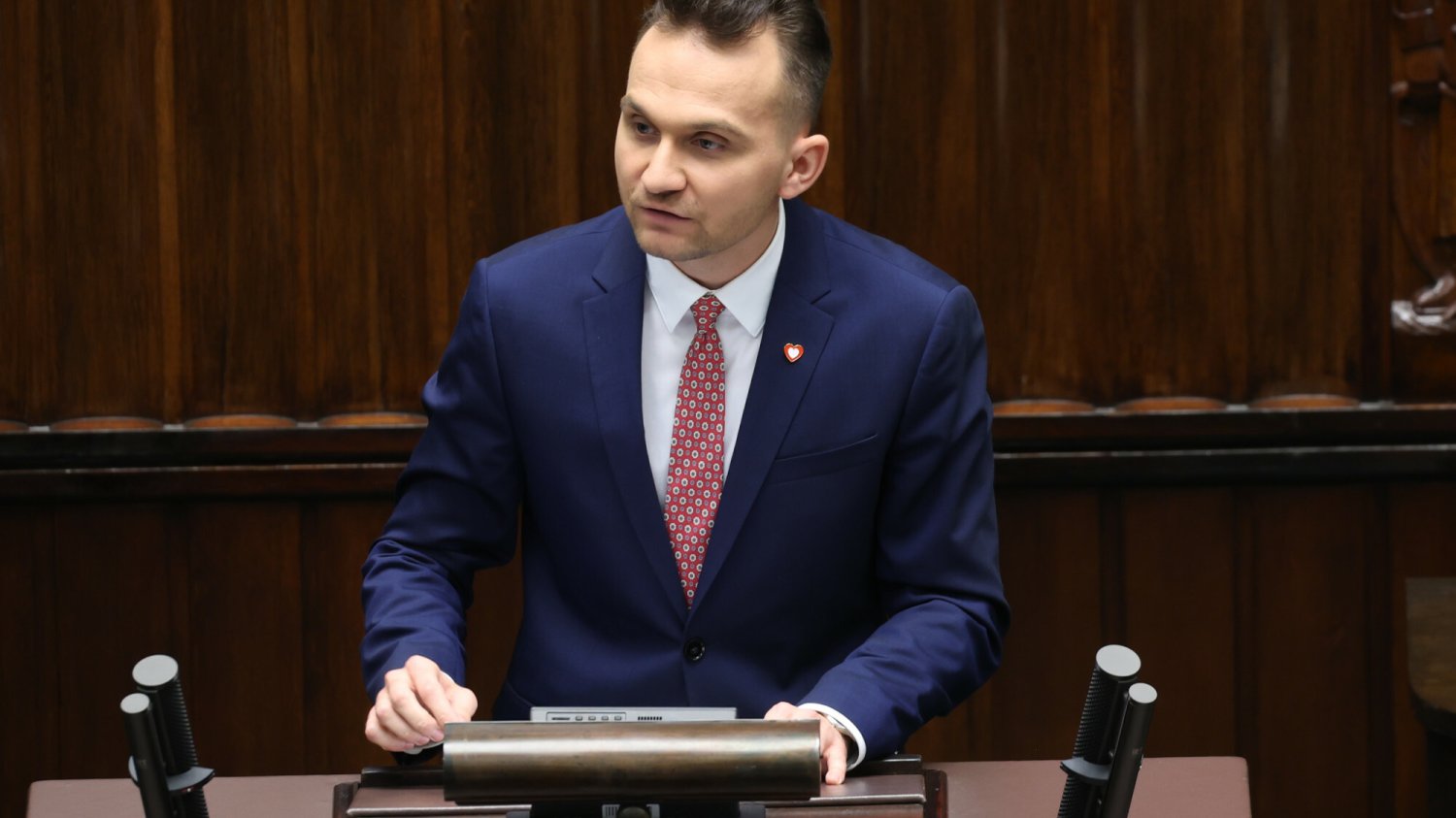 Poseł KO od lat żywi się przez rurkę. To myśli o "torturach" Kamińskiego