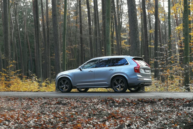 Volvo XC90 to potężny samochód.