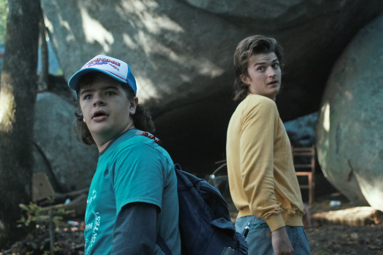 Czy twórcy "Stranger Things 4" właśnie zaspoilerowali finał 4. sezonu? W LA pojawił się tajemniczy billboard. Gaten Matarazzo (Dustin) i Joe Keery (Steve) w 4. sezonie "Stranger Things".