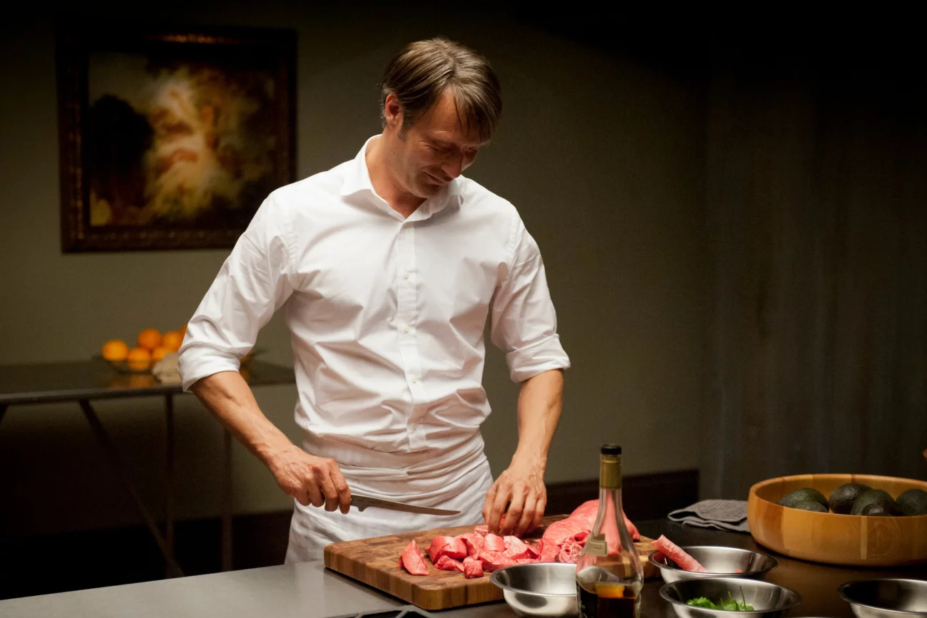 Mads Mikkelsen w serialu "Hannibal".