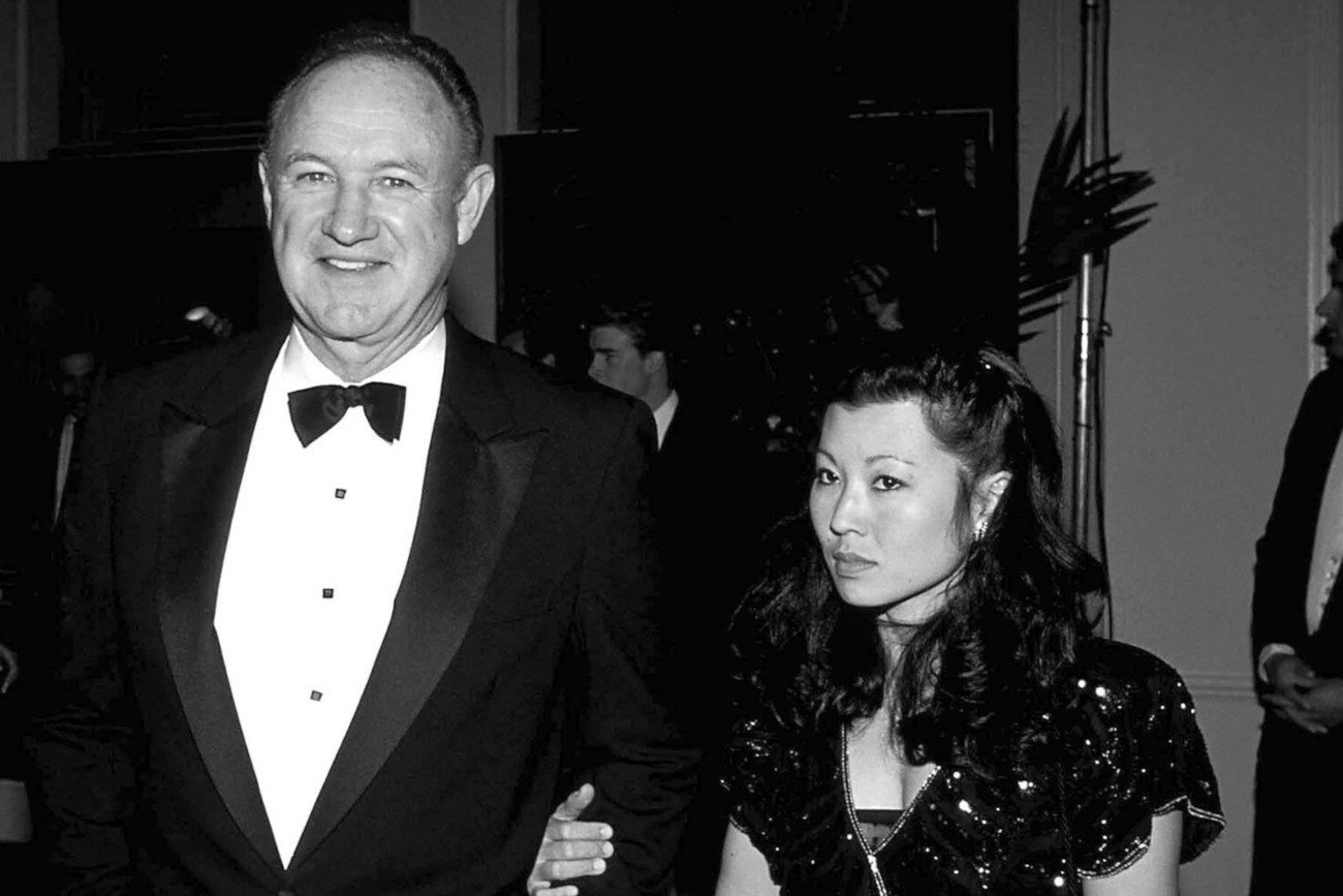 To on znalazł ciała Gene'a Hackmana i jego żony.