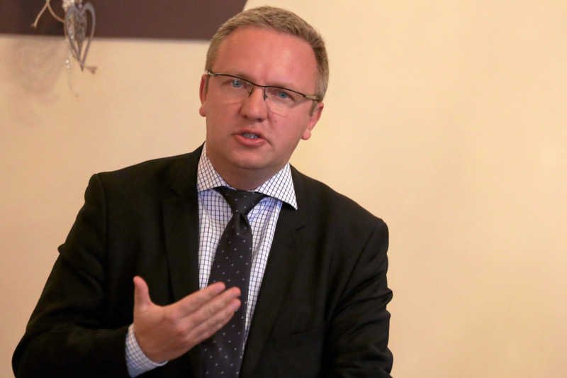 Krzysztof Szczerski z PiS chce, by Donald Tusk oderwał się od krajowej polityki, ale nie wynarodowił i nadal zabiegał o nasze interesy.