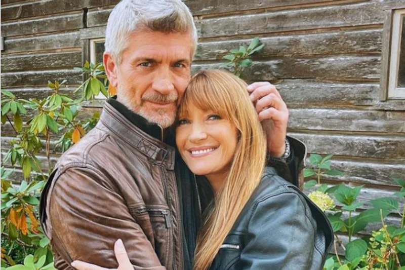 Jane Seymour i Joe Lando w "A Christmas Spark" Jane Seymour i Joe Lando na planie "A Christmas Spark"