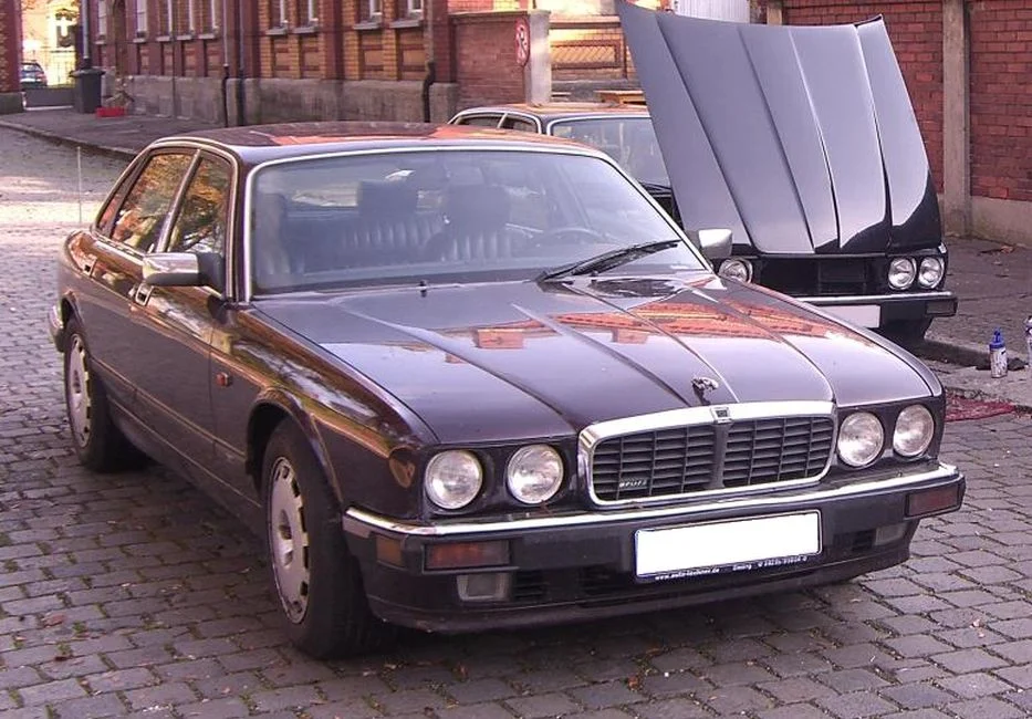 Jaguar XJR 6, który podejrzany przerejestrował dzień po zaginięciu dziewczynki